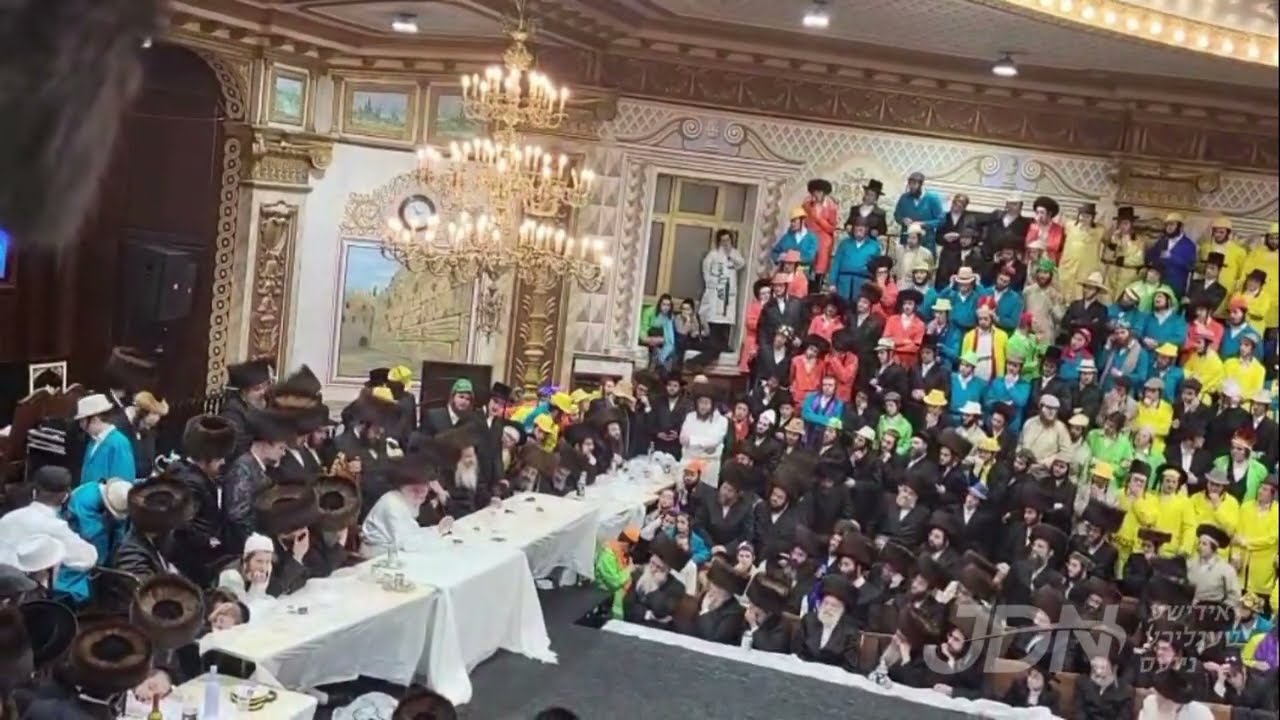 פורים אין חצר הקודש וויען