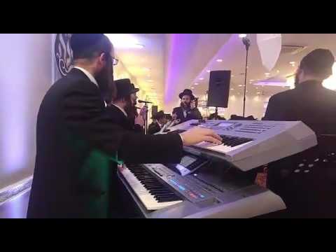 מקהלת נגינה rocking by a wedding in London