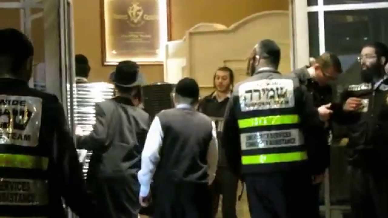 CWSP Shmira of Boro Park coordinating security at atzeres Huesped from Harav Wosner