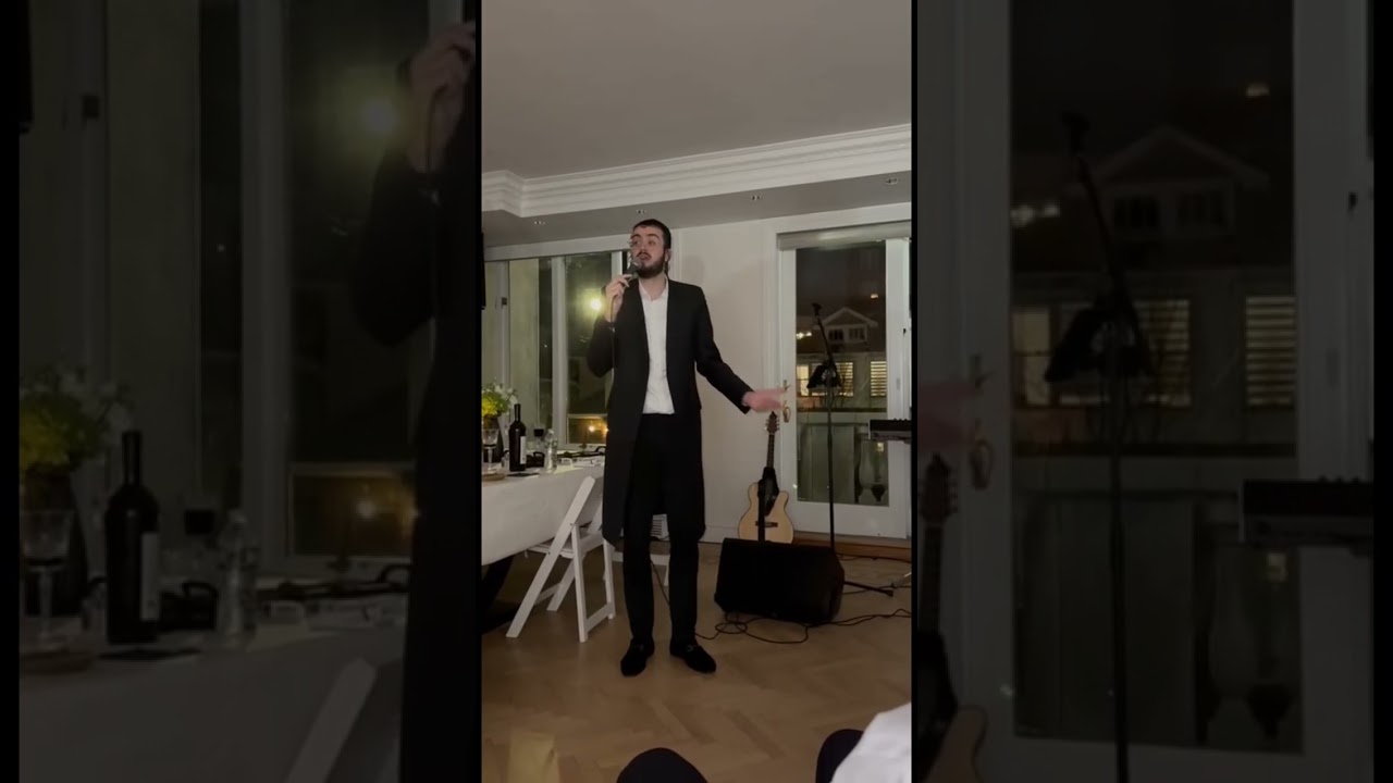נותי ליברמן מפציץ באירוע באמריקה עם הקלידן יענקי ליווי