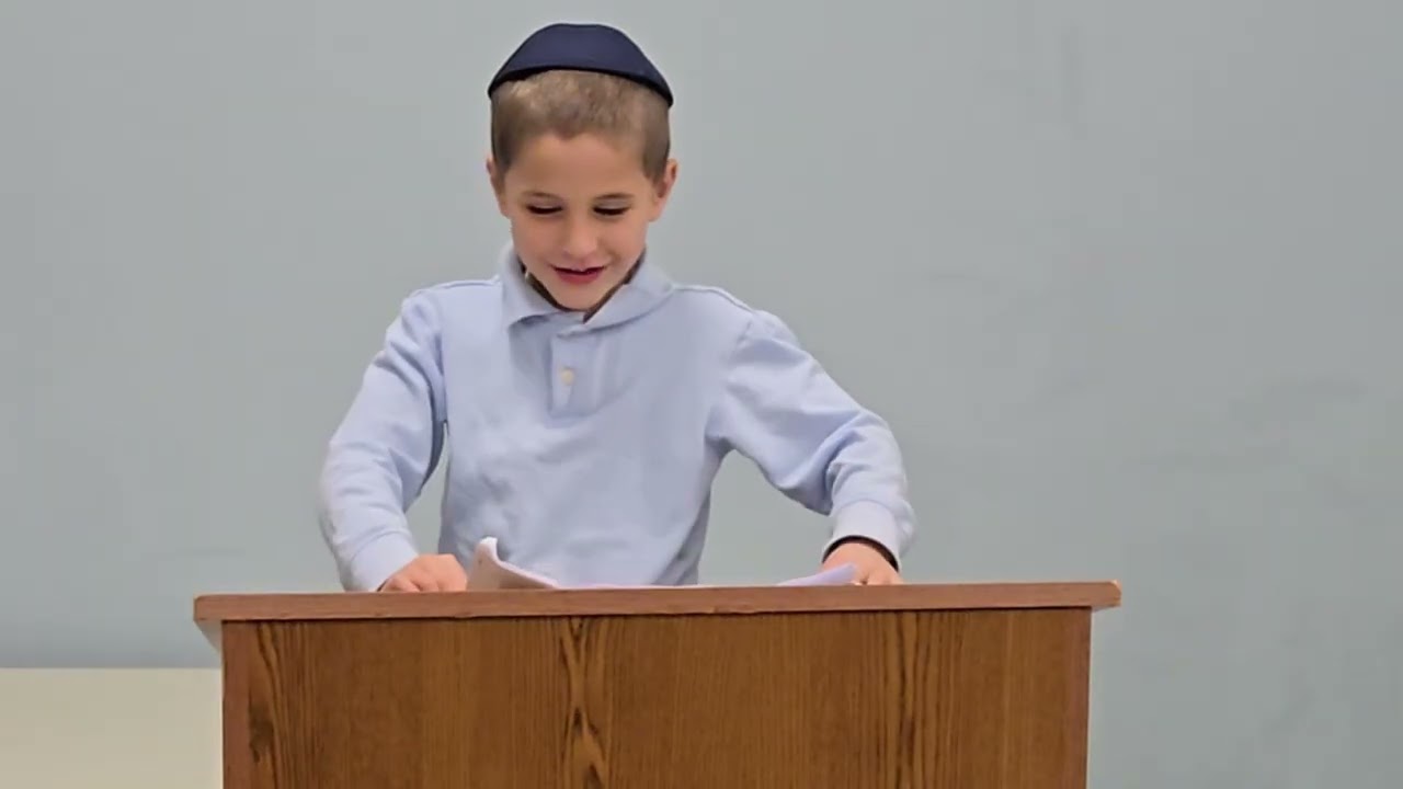 Baltimore First Grade Talmidim Receive Their First Chumash 5786