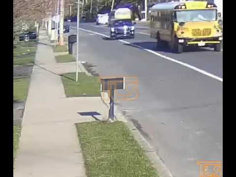 This driver is stupid. Don’t be like him.