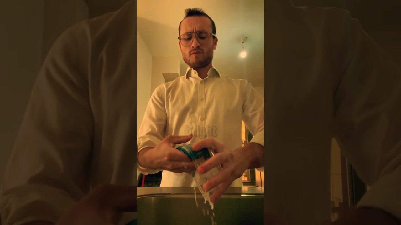 Washing dishes🍽️🧽 for Shabbos #shorts  #shabbos  #acapella  #shabbat  #shabbatshalom #שבת #שבתשלום