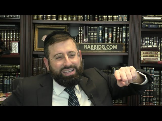 Vayikra - The Megaleh Amukos Uncovers Rebbi Akiva {Author of the Haggada} in the Small Alef