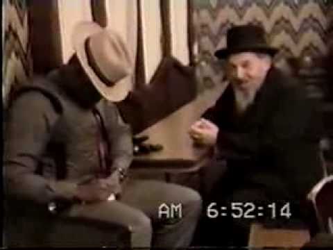 Aron Teitelbaum Terror Mikva naked attack on Rav Lazer Harfenes