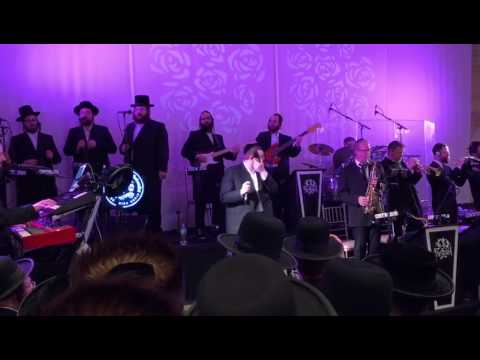 Shmueli Ungar and Shira choir and freilech band rocking the house #2