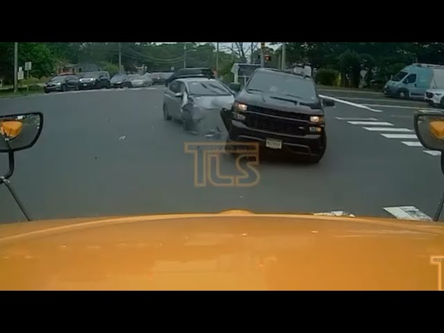 Dashcam video captures accident in Lakewood