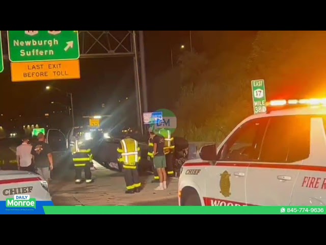 A rollover accident occurred on the NY-17 near exit 131