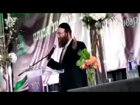 Yoely Lebowitz Cracking Jokes At A Shabaton For The Organization Kesher Nafshy