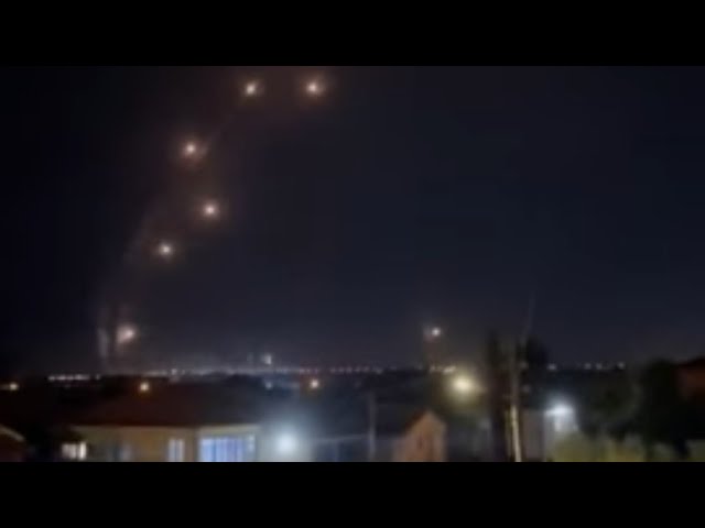 Iron-Dome System Intercepting Entire Baradge Of Hamas Rockets Over The Israeli Sky