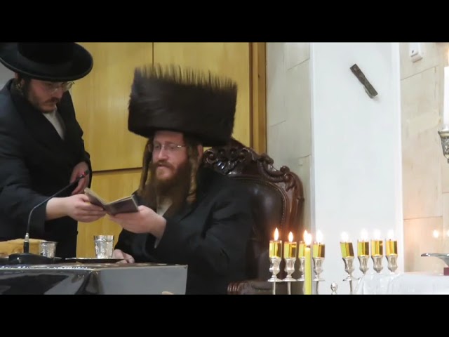 הדלקת נר ח' דחנוכה בחצה"ק קאליב