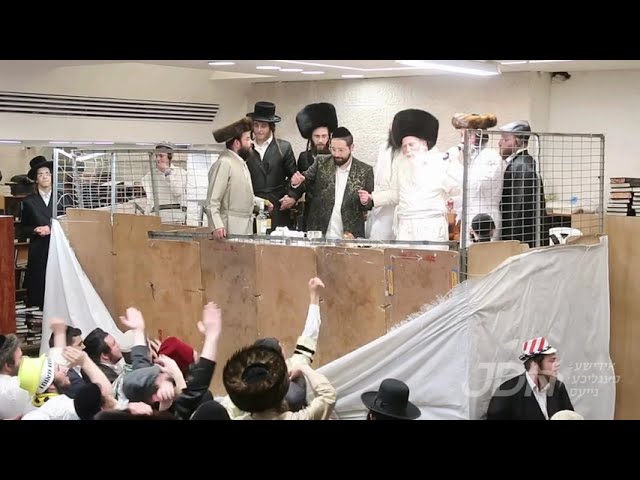 פורים ביי הגה"צ רבי יצחק מאיר מארגענשטערן