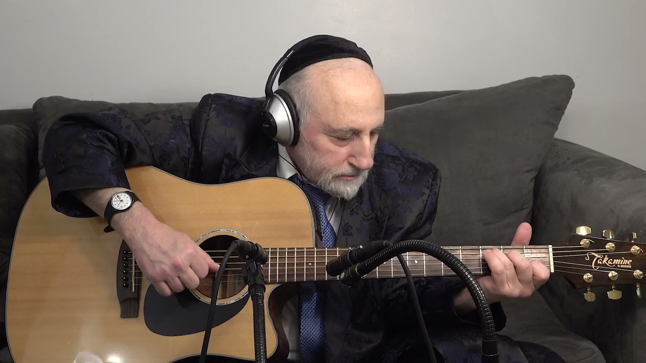 Chasof Tune composed by: Boruch Levine. Arranged for the guitar by Yaakov Kranz (Kumzitzer Rebbe).