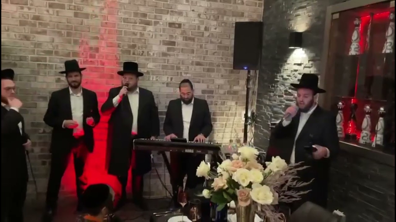 חיים בראון עם מקהלת ידידים והקלידן שימי לווי - Chaim Brown - Yedidim choir - Shimmy levy