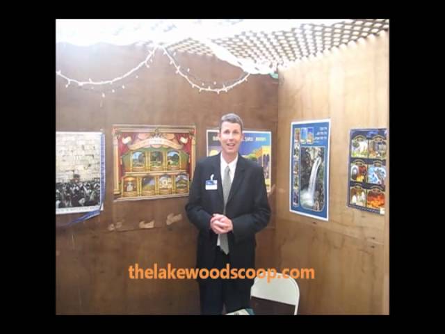 Jason Belitz Thanking Students For Decorating Sukkah