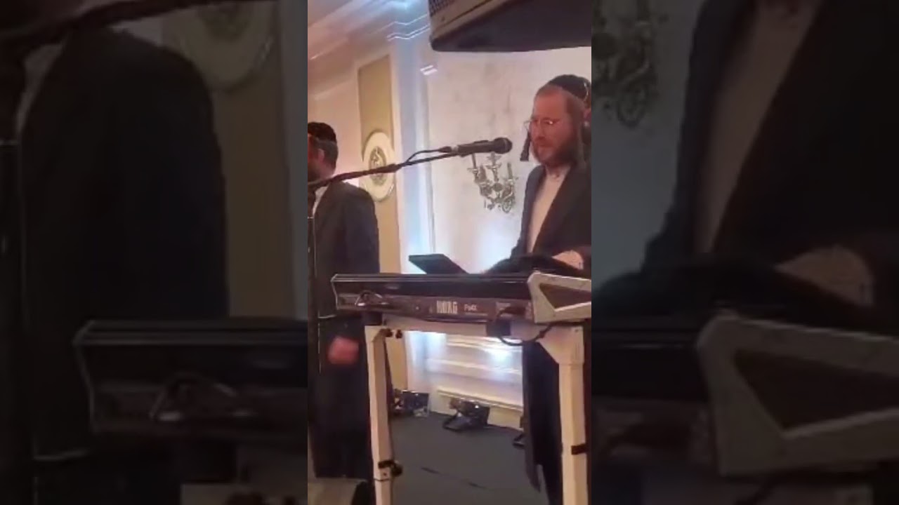 Avrumi Berko 🎹 Menachem Moskowitz 🎤
