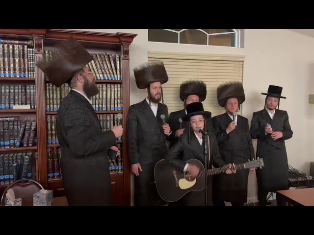 *מקהלת מלכות בניצוחו של פנחס ביכלר, נער הפלא בנצי קלצקין בשבת בקונטרי! 🇺🇸*