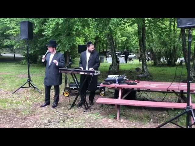 קלמי שווארץ עם הקלידן והמעבד שימי לוי