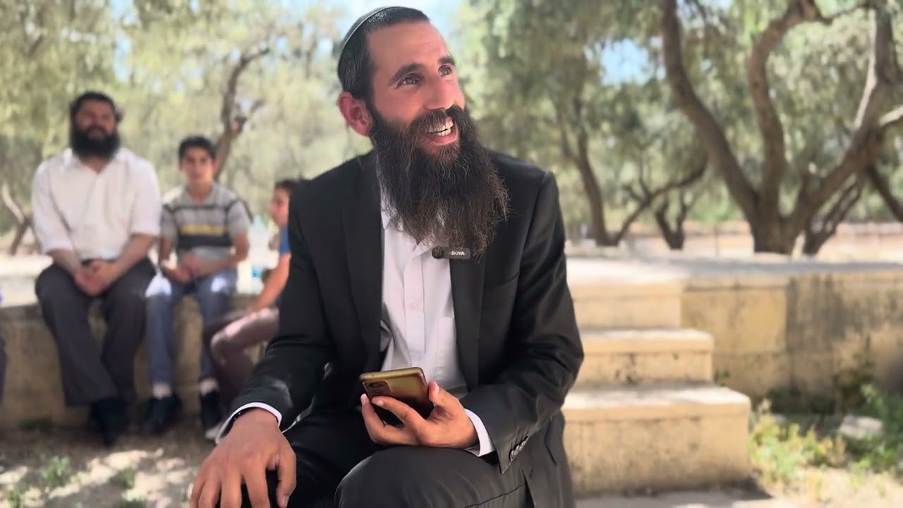 הנפת שתי הלחם בעזרה בשבועות - מעשה נכון? כיצד נחדש את עבודת המקדש? | הרב אלישע וולפסון