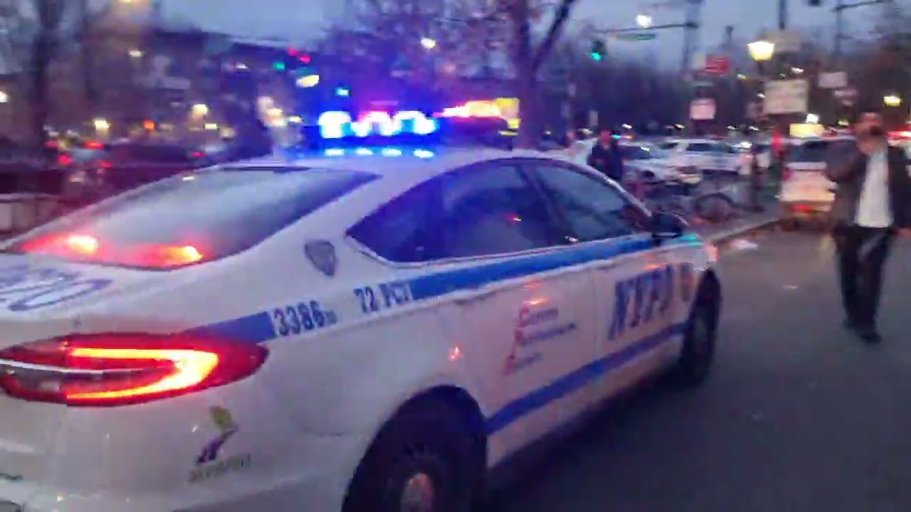 Man Waving Keffiyeh Harasses People Near 770