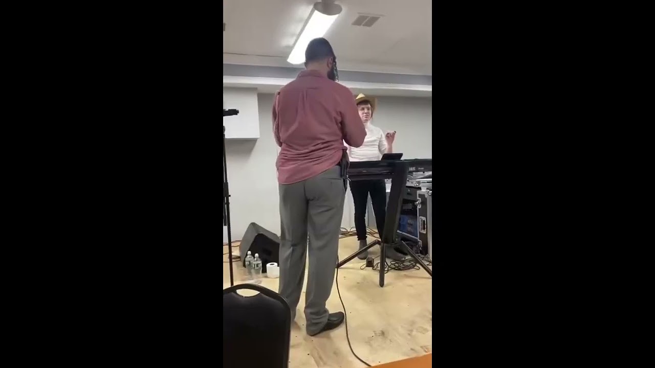 שמחת פורים עם שמעיה פישר והקלידן חזקי שווארץ