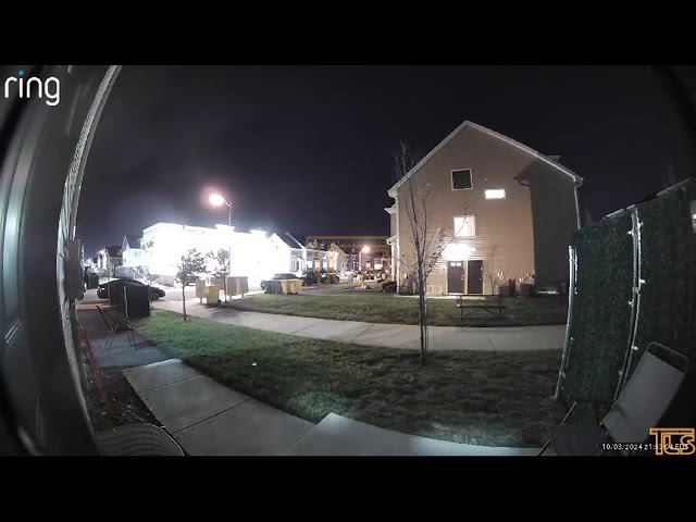 Thief steals packages in Lakewood’s Oak and Vine