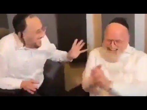 Lipa Schmeltzer And Michoel Shnitzler In Hilarious Funny Way Of Communication 🤣