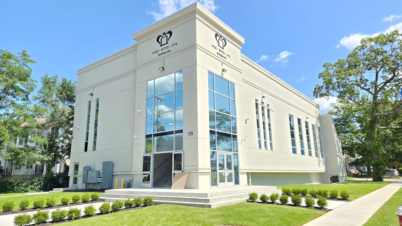 Discover what Lakewood is really all about. Here is the newest addition to the BMG kingdom