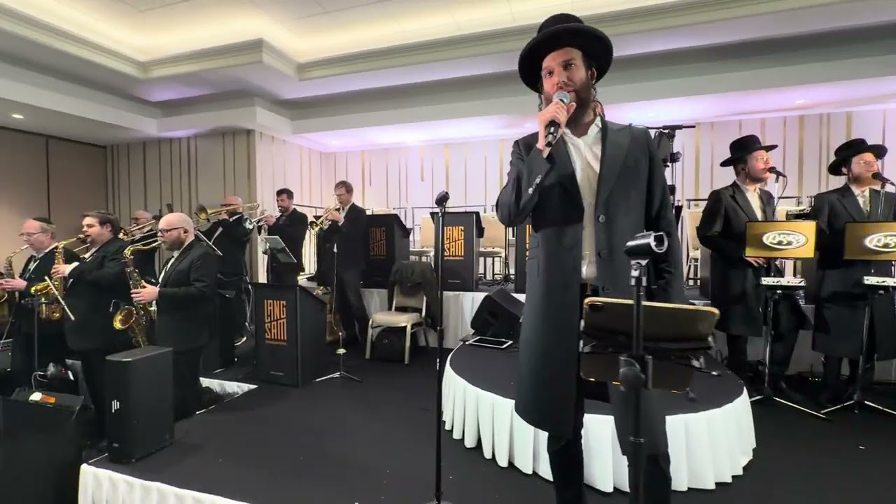 Hershey Langsam on the keys & Beri Weber @ Yoely Stein & Mendlowitz