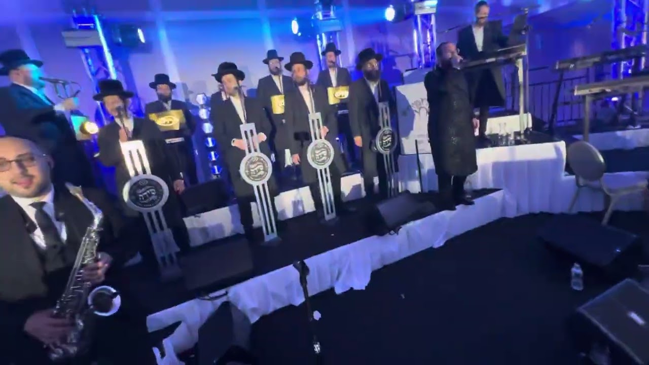 Moshe Yossi Schmelzer Wedding | Singer Yidi Bialostozky with Shira Choir....🎹