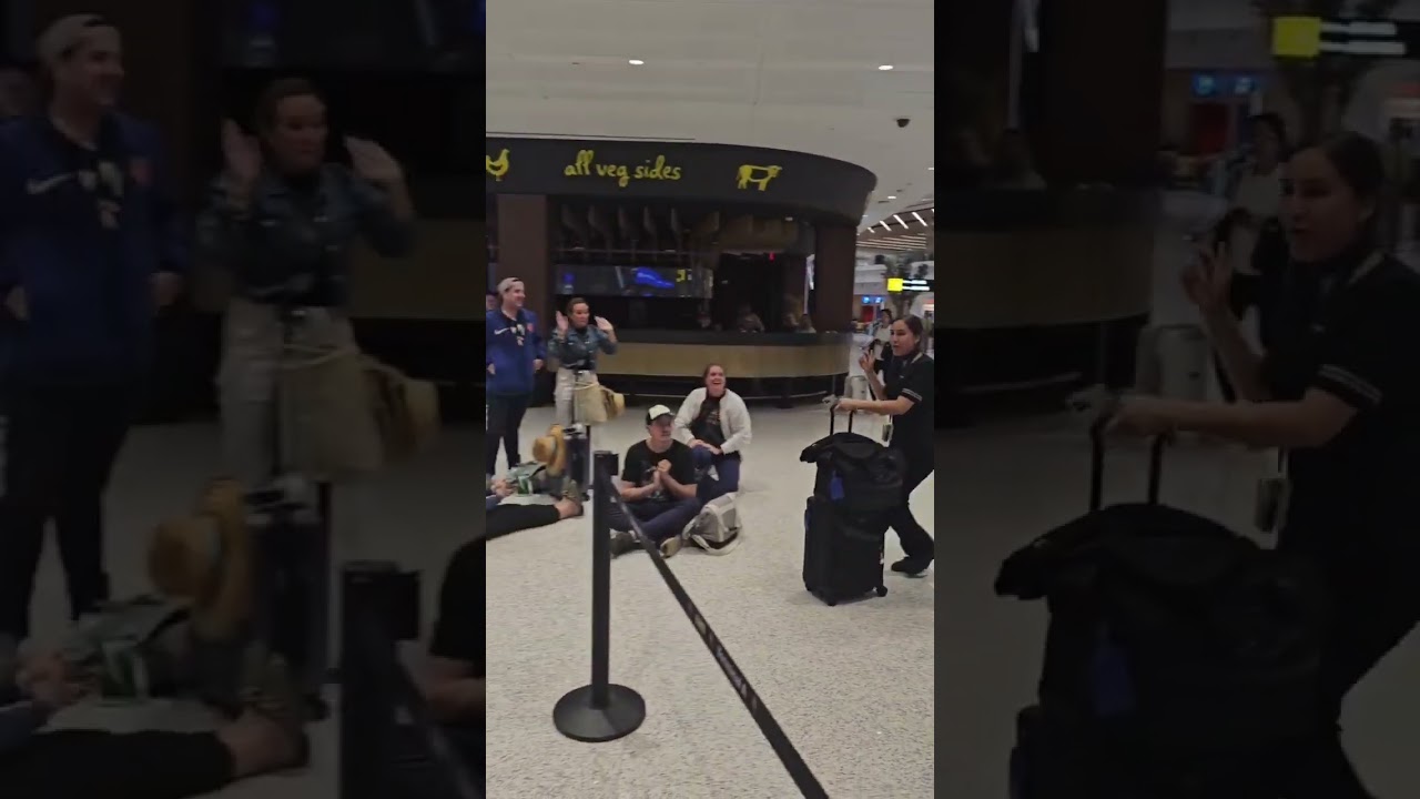 Final United flight attendant shows up to fly from EWR-MIA