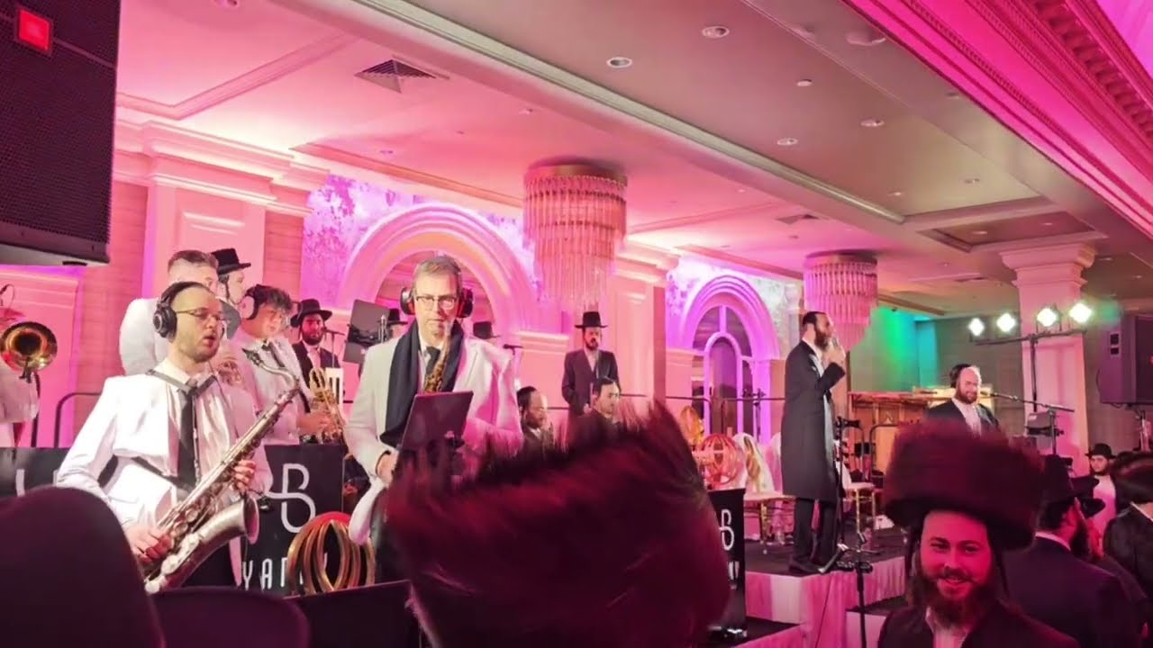 חתונה מפוארת עם גדולי זמר החסידי בערי ועבער ועוד עם מקהלת שירה ותזמורת של יענקי בריסקמן
