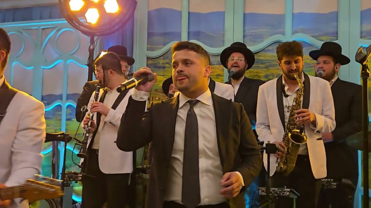 Shema Yisrael - Itzik Dadya, Yedidim Choir & Freilach Band