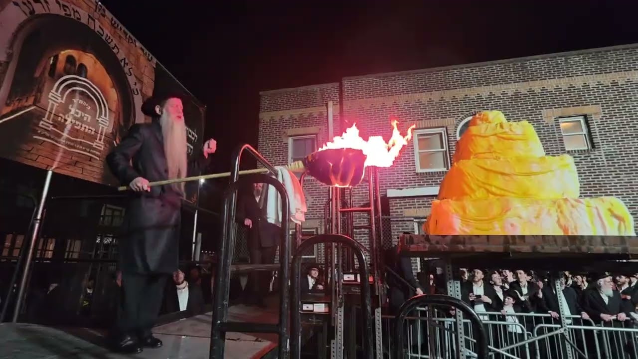 Lag Ba'Omer with HaRav Eisenberger Shlita | לג בעומר חדלקה עם הרב אייזנברגר שליט"א