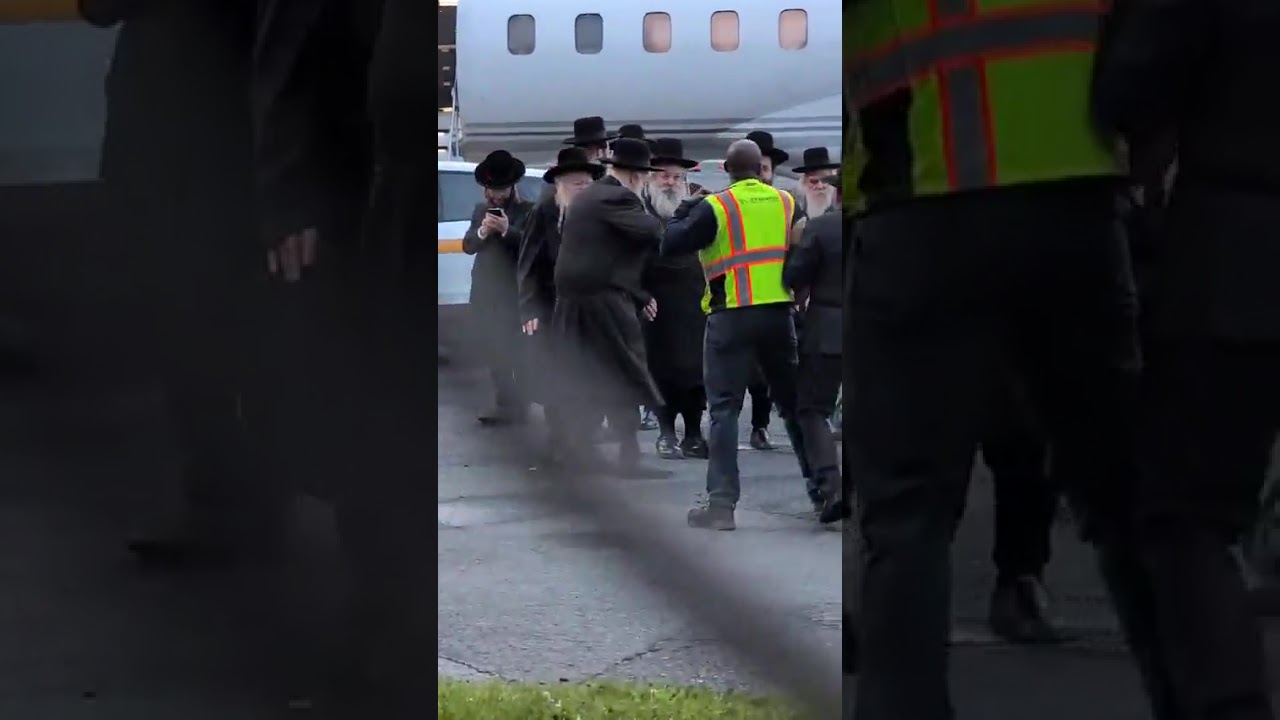 Gerer Rebbe Arriving in the USA.