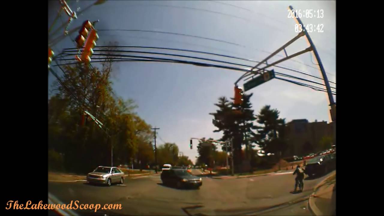 Aggressive School Bus Driver Makes illegal Turn on Rt 9