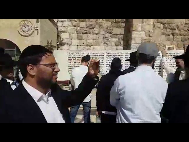Worlds LARGEST Megillas Esther!!