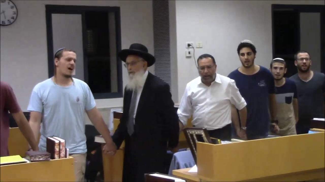 מזל טוב למו"ר הרב יעקב אריאל שליט"א בהגיעו לגבורות