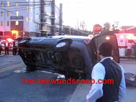 Overturn Extrication Madison and 10th MVA Hatzolah EMS