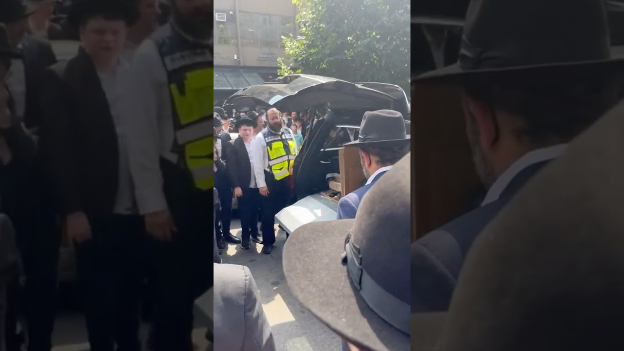 Mitah of Harav Moshe Wolfson Zt”l Arrives in Lakewood | המיטה של הרב משה וולפסון זצ”ל הגיע בלייקווד