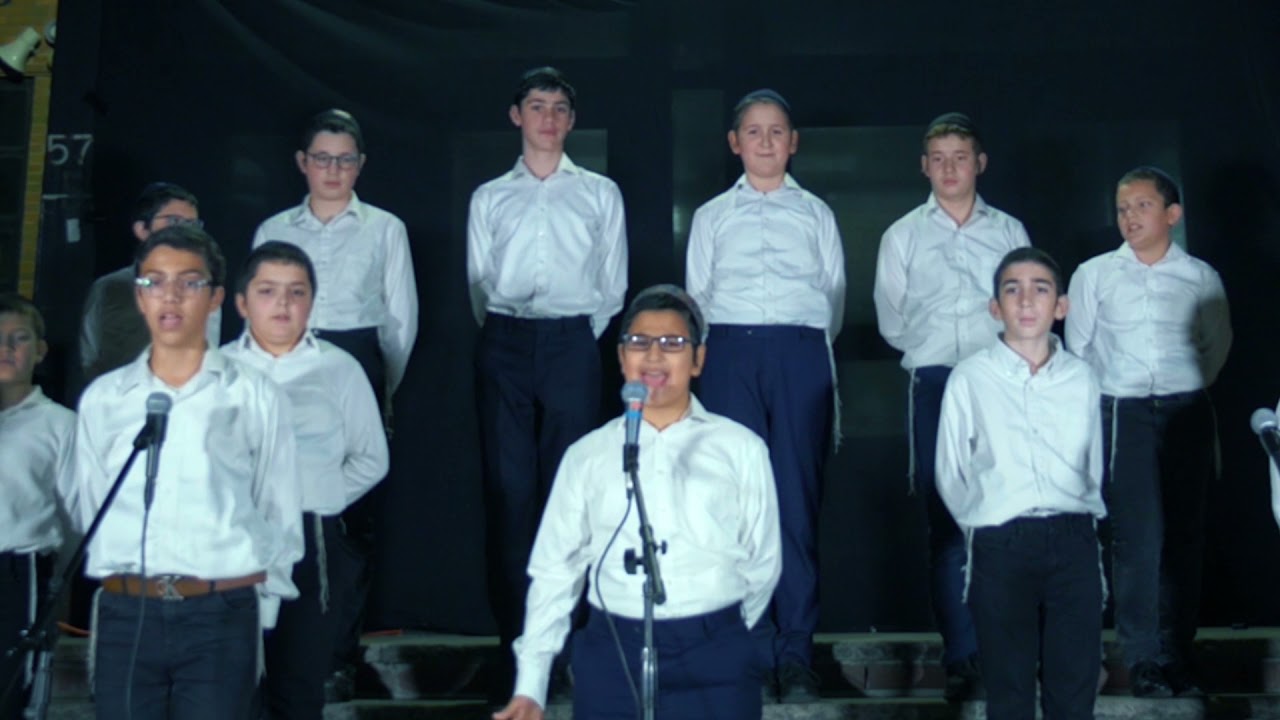 Oh Chanukah | אוי חנוכה | Boys Choir