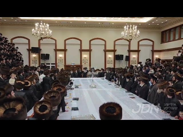 זאת חנוכה ביי האדמו"ר מטאהש
