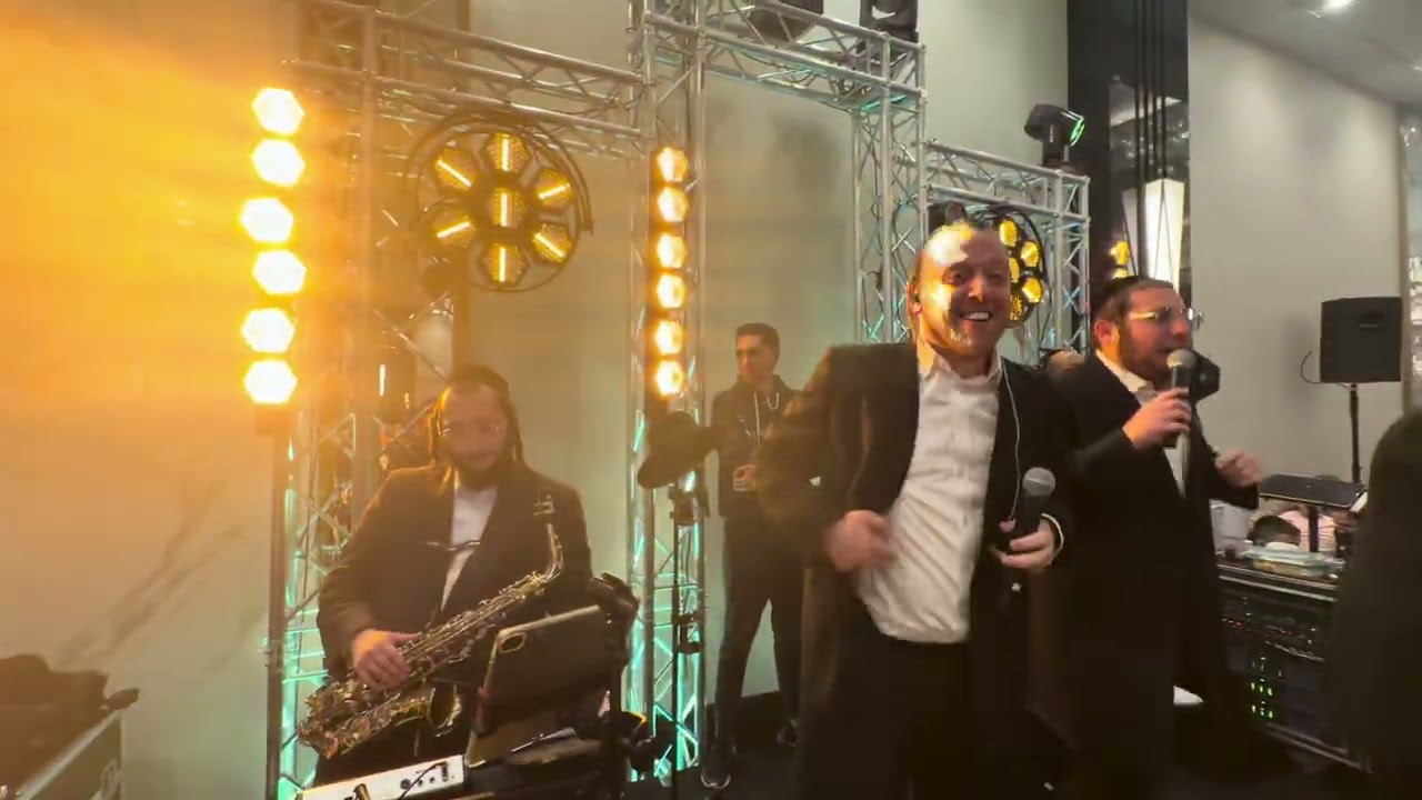 Yossi shtendig on the keys & Sruly Grenn & Kalmy schwartz @ Noach Perman fire 🔥