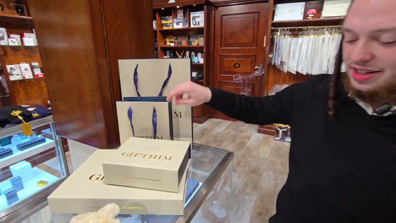 GIFTHIM - The Perlowitz Show