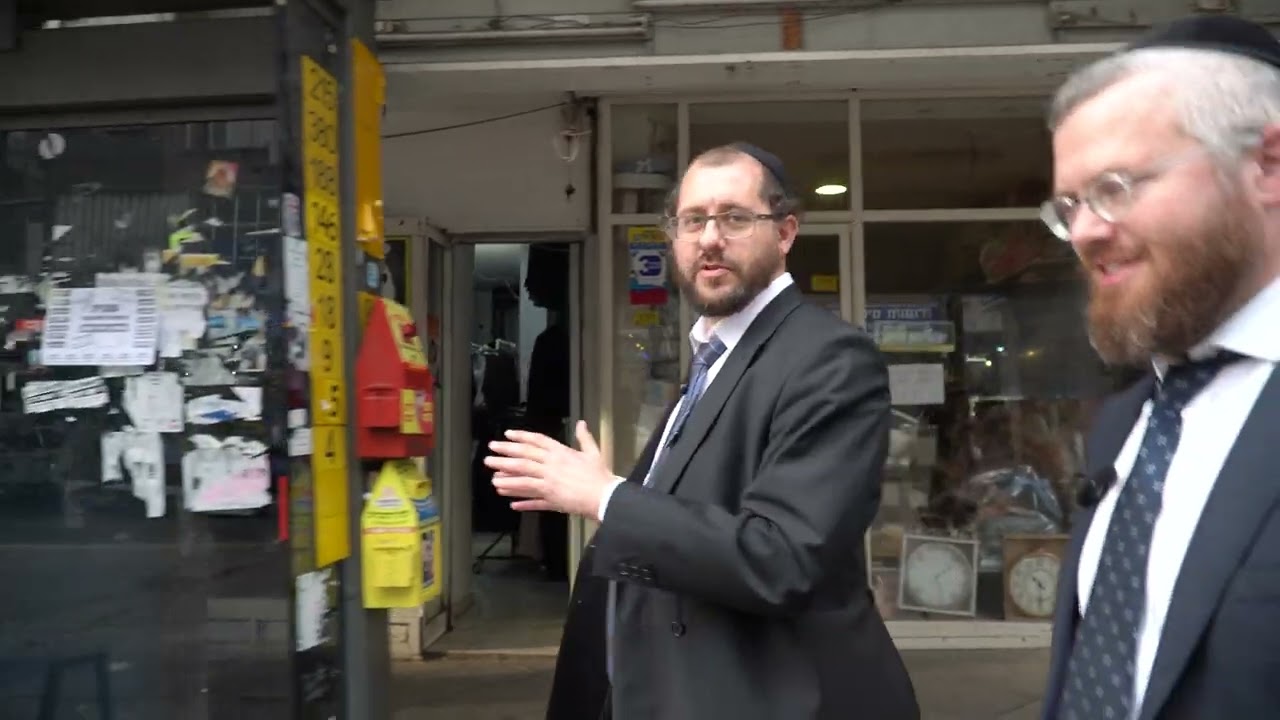 Tumas Kohanim in Bnei Brak #2 with Rabbi Halberstadt