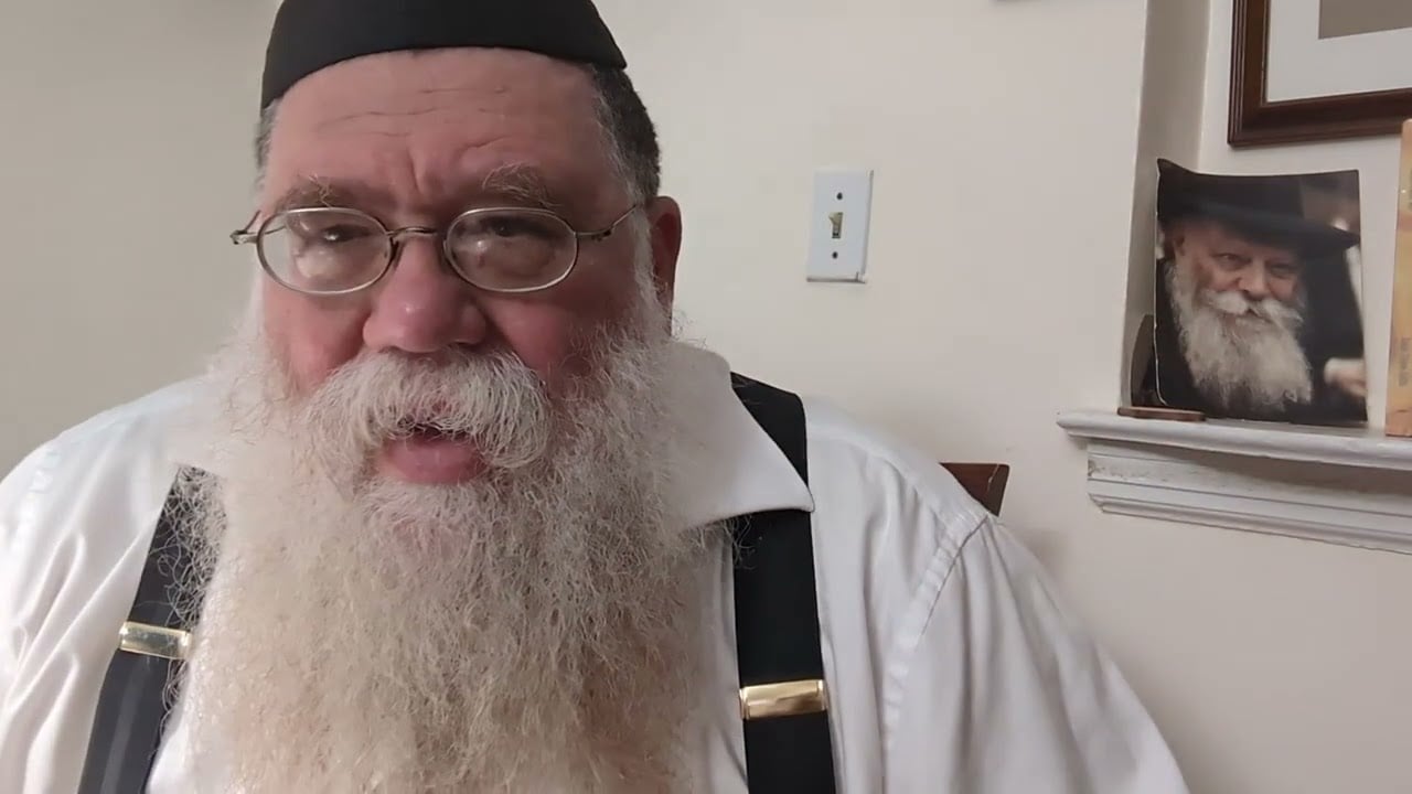 סוכות ושמח"ת אצל הרבי, מה שראיתי ושמעתי במשך עשרים שנה, שמחה פורץ גדר - הרב חיים דלפין
