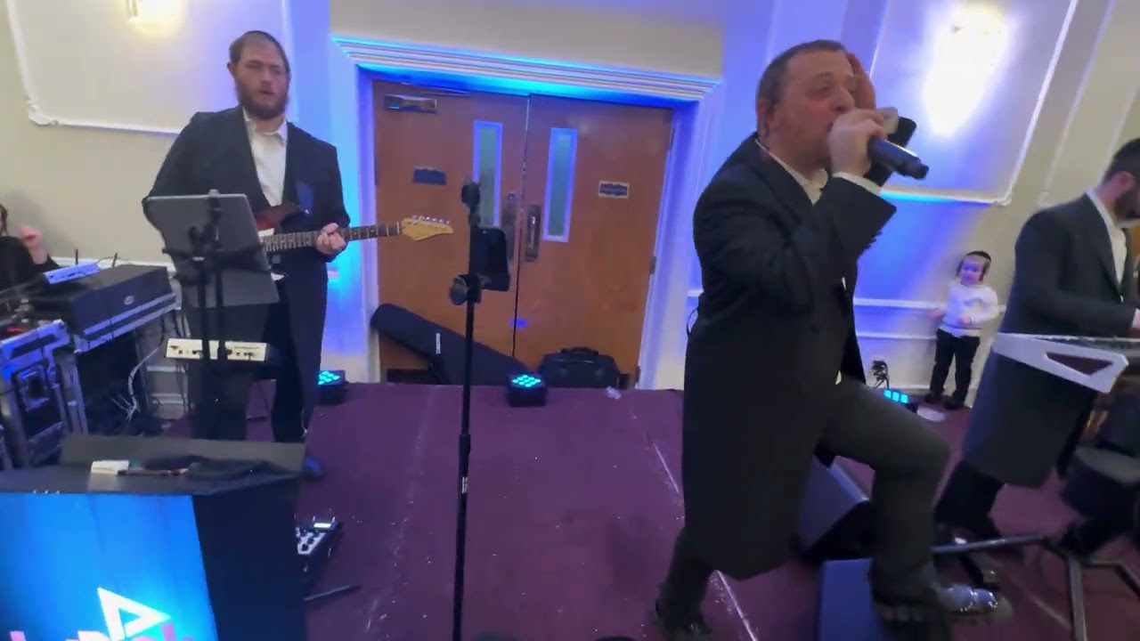 Bayer & Frank Wedding | Singer Lipa Schmeltzer and Sruly Green | Leibish Posen on the keys