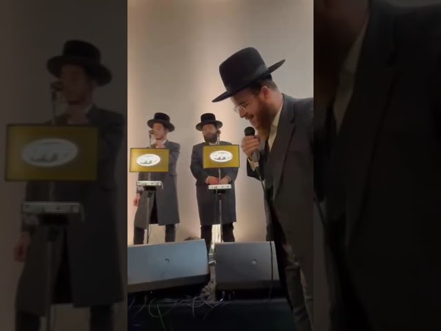 Shimmy Levy 🎹 Yidi Bialostozky 🎤 Yedidim Choir