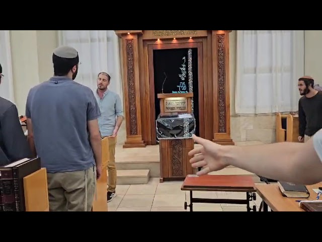 ככה פותחים קמפיין גיוס המונים! תפילה לפני ה' יתברך "ויהי נעם ה' עלינו ומעשה ידינו כוננה עלינו"