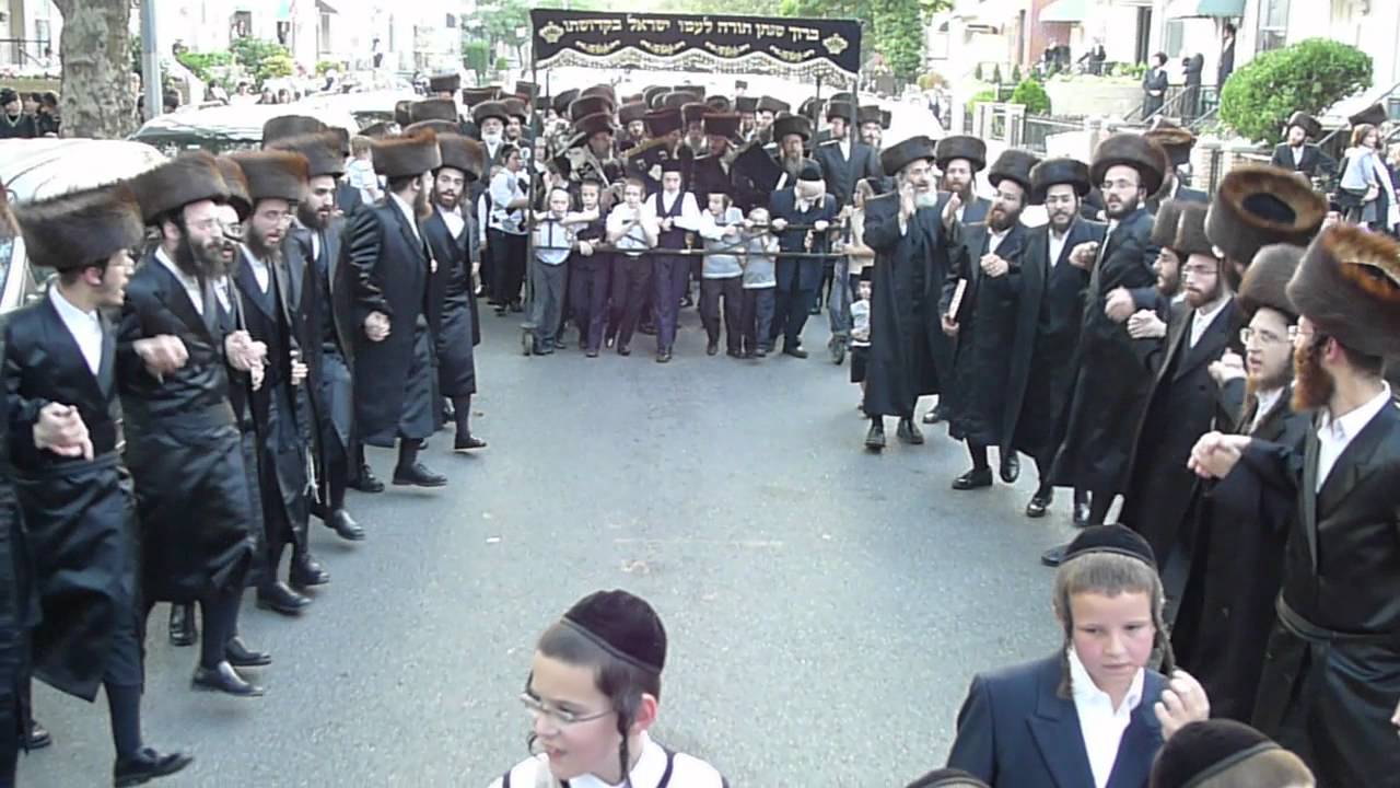 Belz Chasidim Dancing in Streets of Boro Park with Sifrei Torahs, Moving to new Shteebel